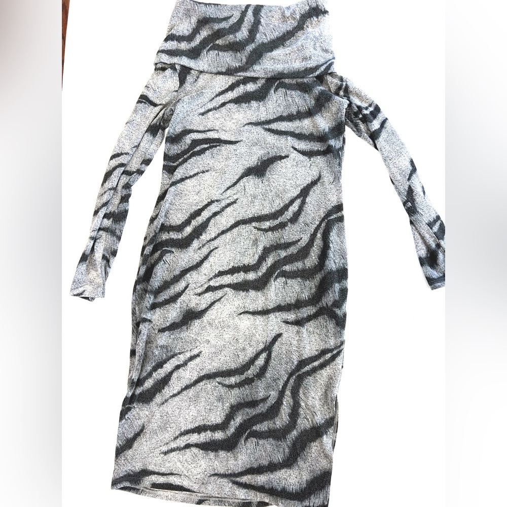 WHITE HOUSE BLACK MARKET WINTER DRESS